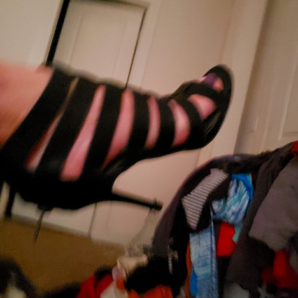 Awesome leather heels - Picture 3 of 3